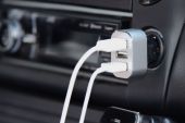 EDNET 84119 :: Зарядно за кола, USB, 12-18V вход, 3x 5V, 2.1А/2А/1A изходи