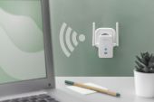 DIGITUS DN-7072 :: Wireless Repeater / AccessPoint, 300 Mbps, 2.4GHz+USB port